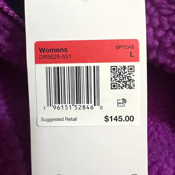 Nike Women’s Oversized Plush Swoosh Jacket - Picture 14 of 15